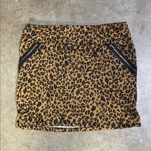 Double xl leopard print skirt